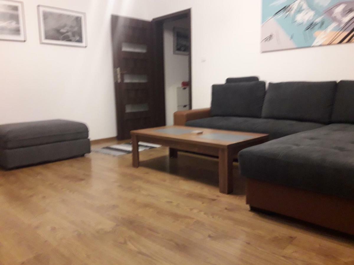 Center Apartment *